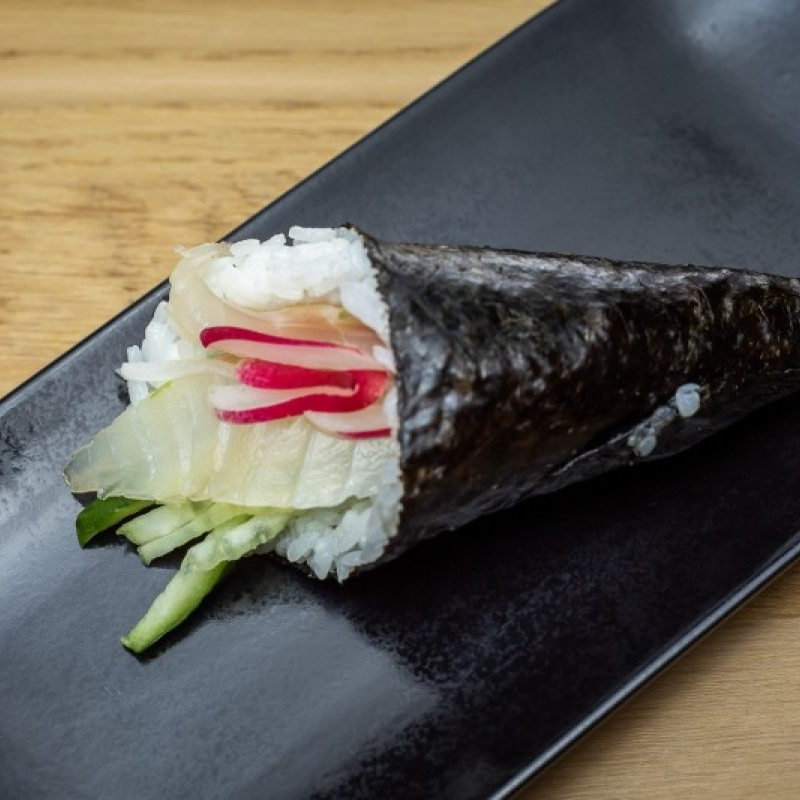 Temaki daurade concombre citron confit menthe