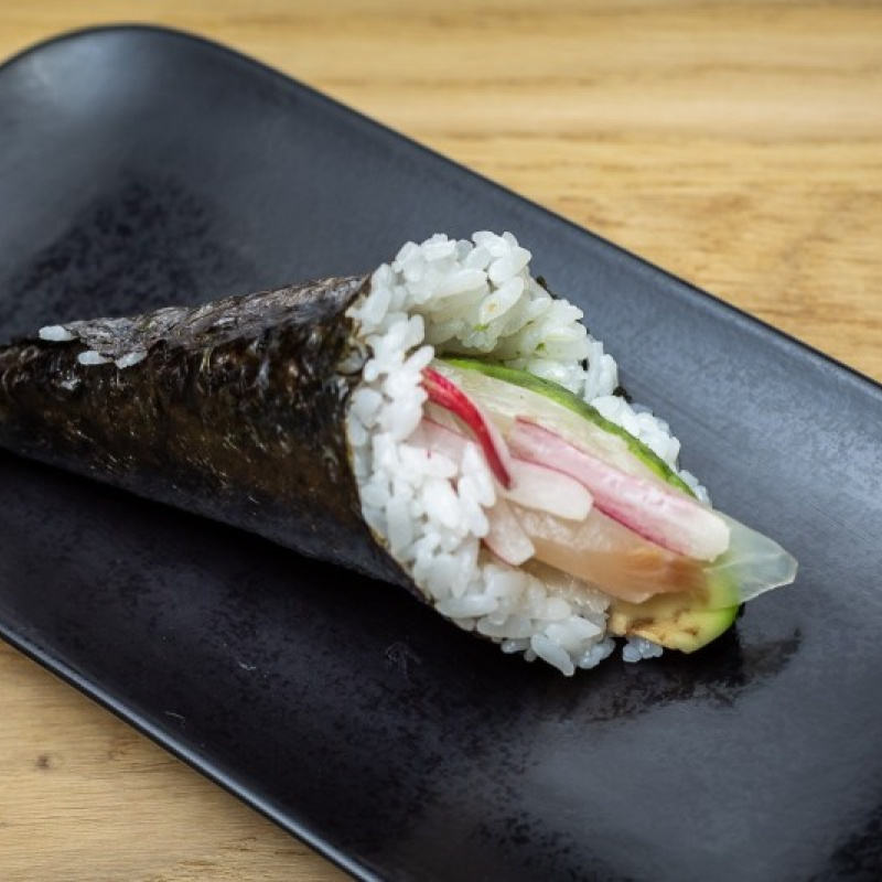 Temaki daurade avocat radis menthe
