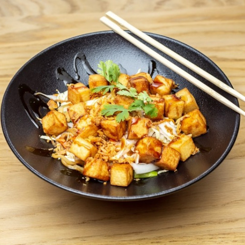 Nouilles tofu frit légumes sautés