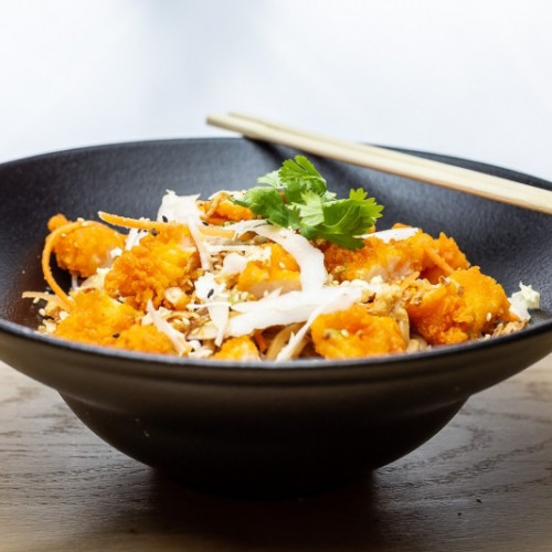 Nouilles poulet frit légumes sautés